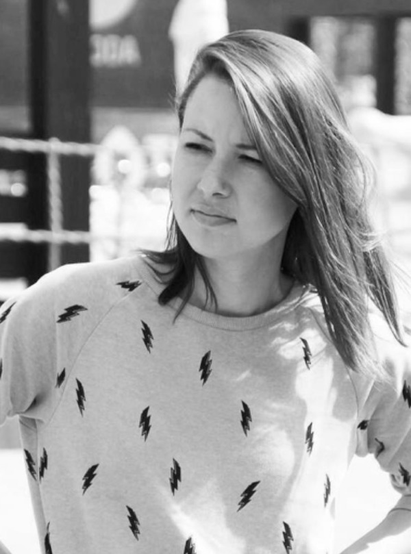 <b>Elena Moiseeva</b><br>
<br>
Senior UX/UI mobile design<br>
<br>
11 years of experience<br>
<br>
Projects:<br>
— Yotaphone 2<br>
— Pikabu<br>
— Yandex<br>