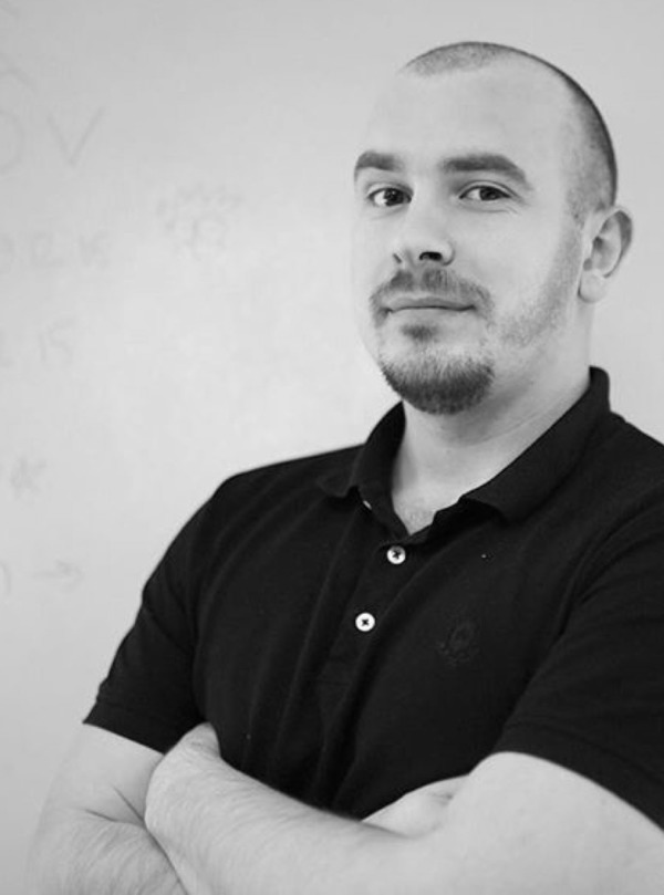 <b>Maxim Zakopailov</b><br>
<br>Chief Technical Officer, an expert in social media development<br>
<br>
9 years of experience<br>
<br>
Worked on products for:<br>
— Sberbank<br>
— Netology<br>
— Nikon<br>